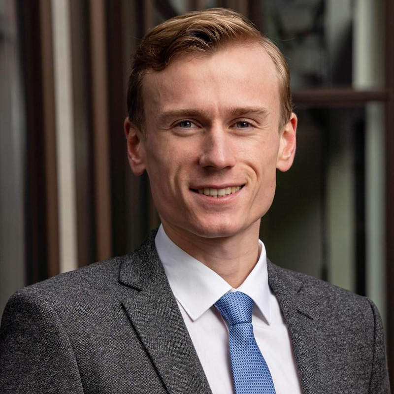 Dr. Justin Schippers